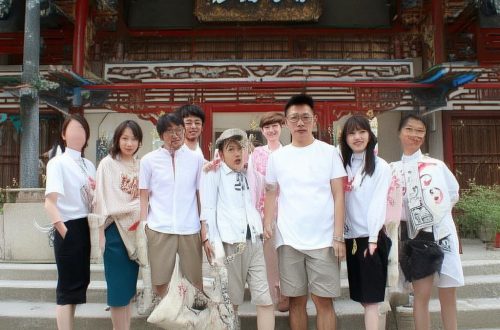 小红书上怎么批量取消收藏的内容缩略图